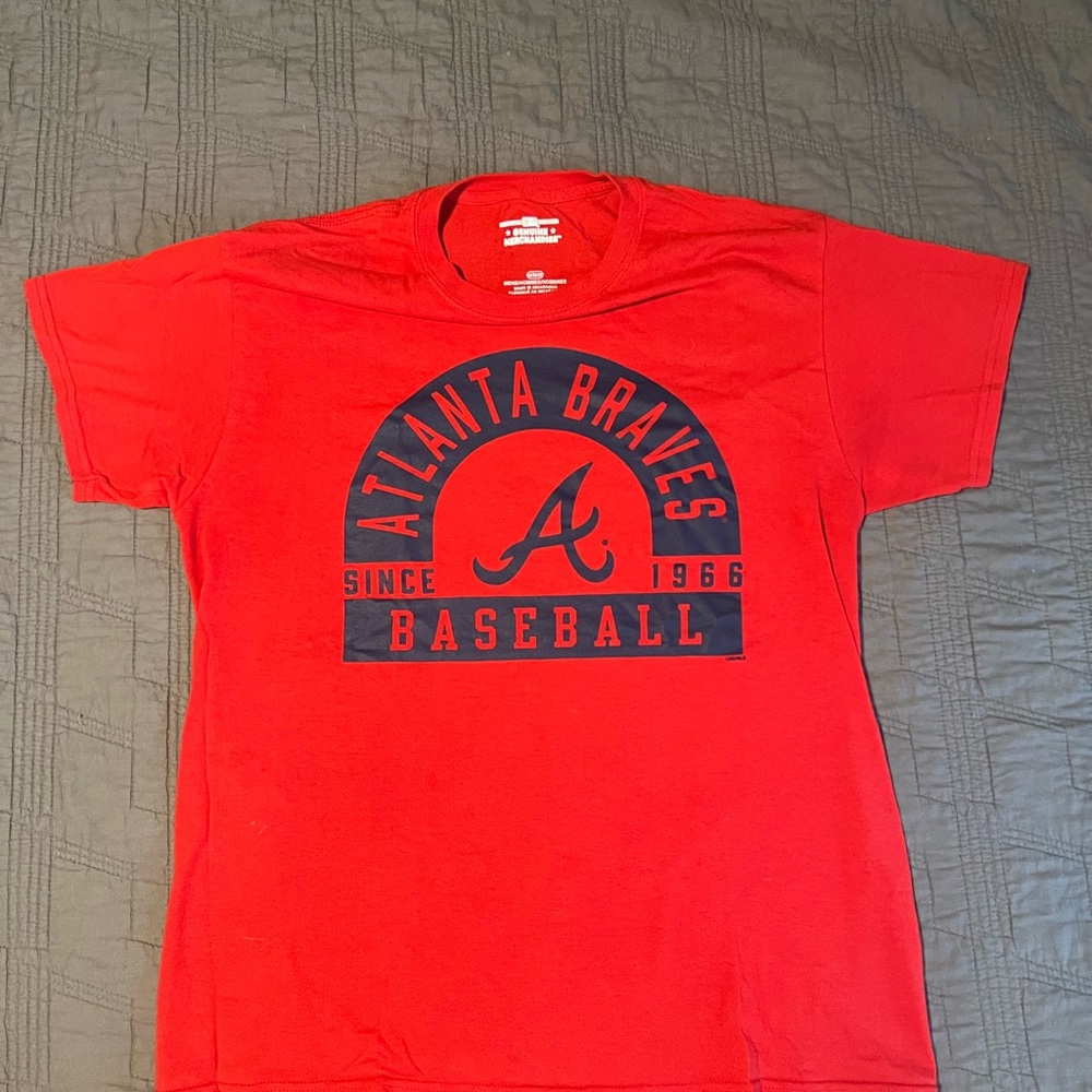 Genuine Merchandise Atlanta Braves Red Short Sleeve Tee